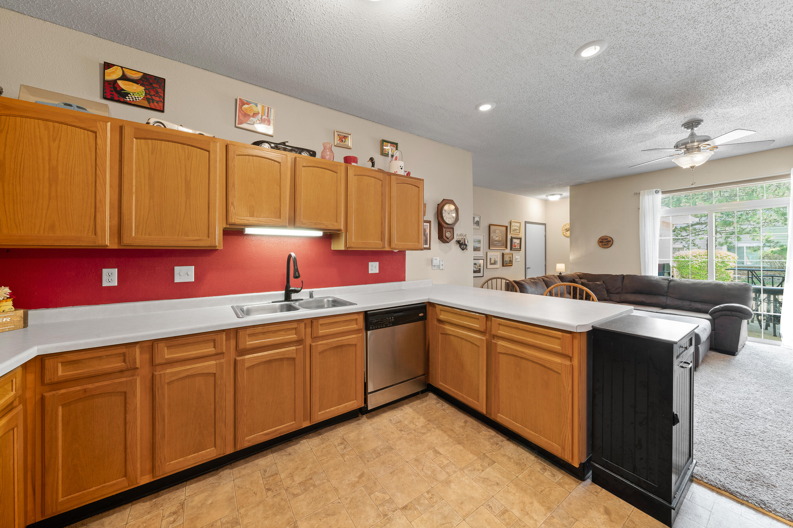 529 Lawson School Road, Unit 3 Delavan, WI 53115 - Photo 8 of 17 Kitchen