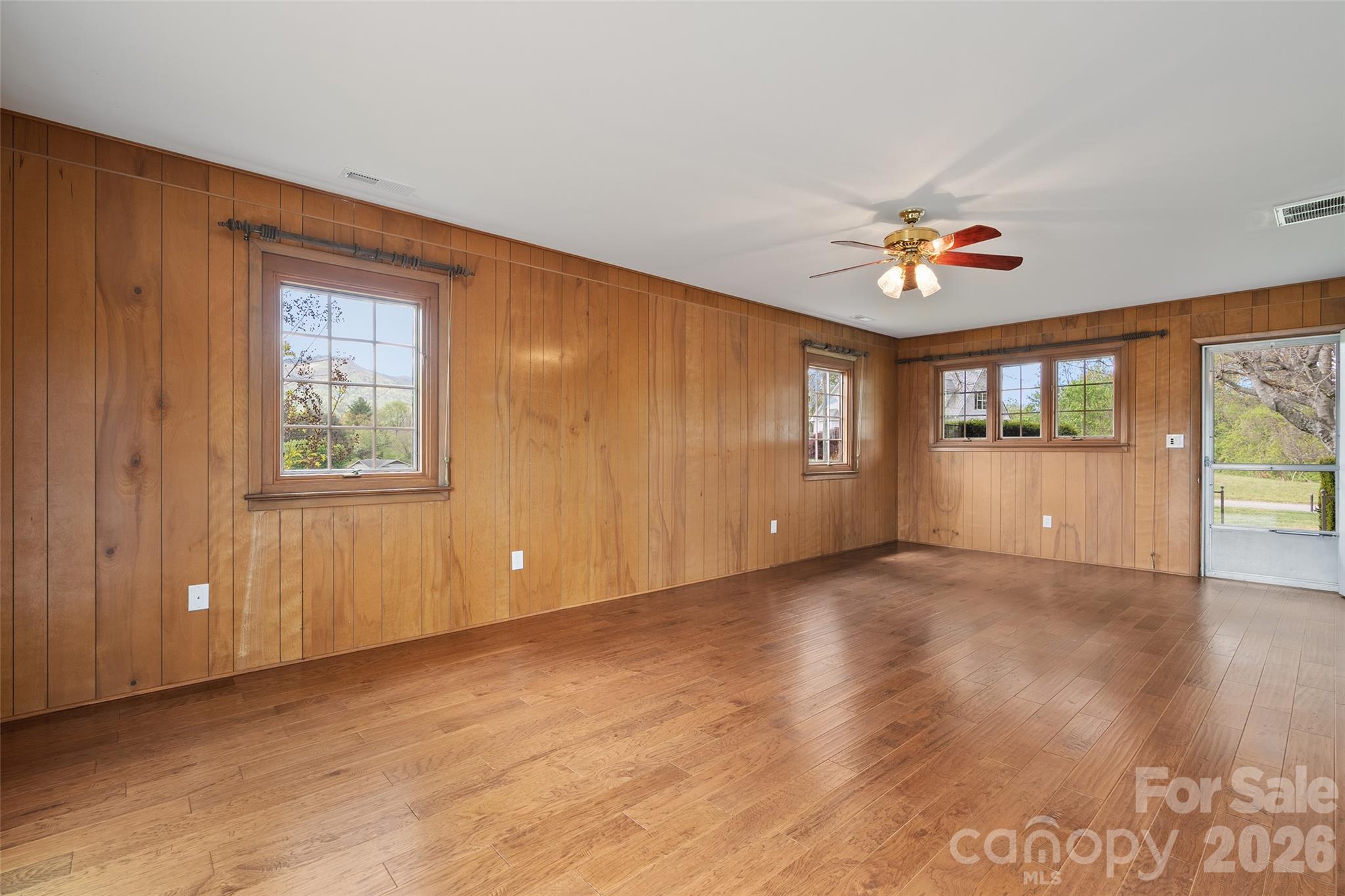 441 Mulberry Street Clyde, NC 28721 - Photo 12 of 42