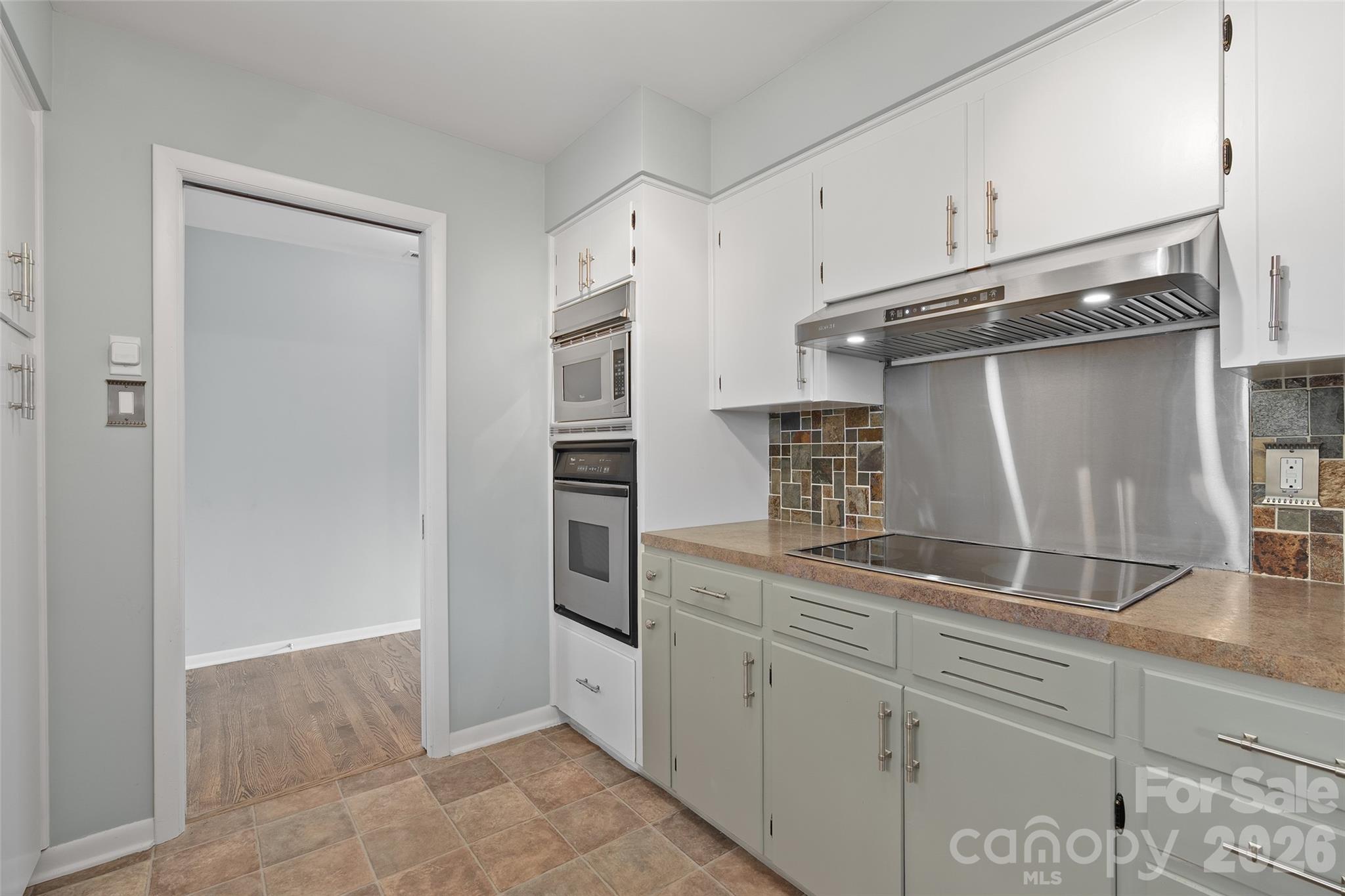 441 Mulberry Street Clyde, NC 28721 - Photo 8 of 42
