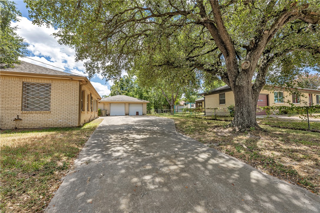 107 Sulphur Springs Road Bryan, TX 77801 - Photo 6 of 23 Gallery Image 6