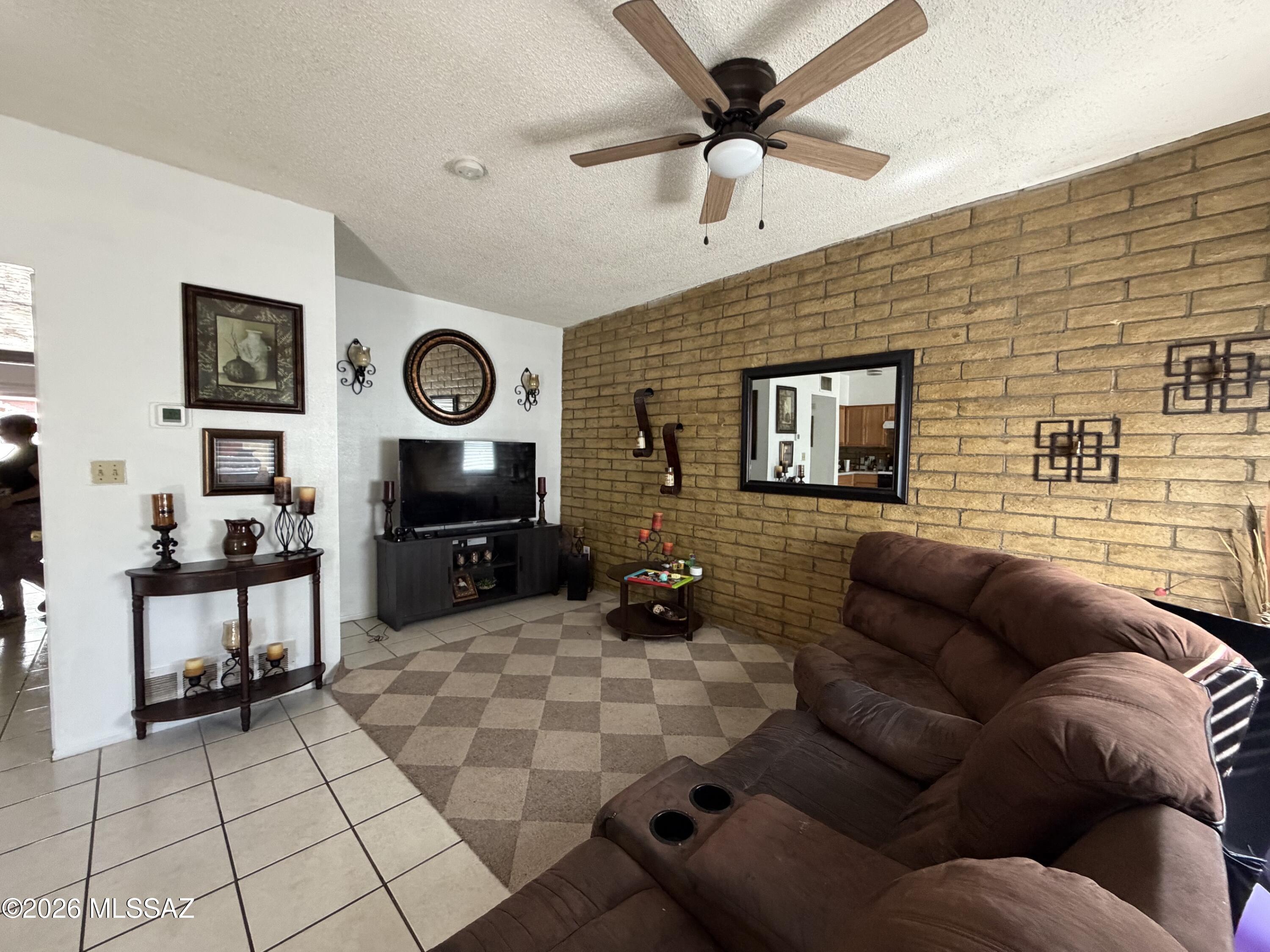 450 Via Lechuza Rio Rico, AZ 85648 - Photo 4 of 11