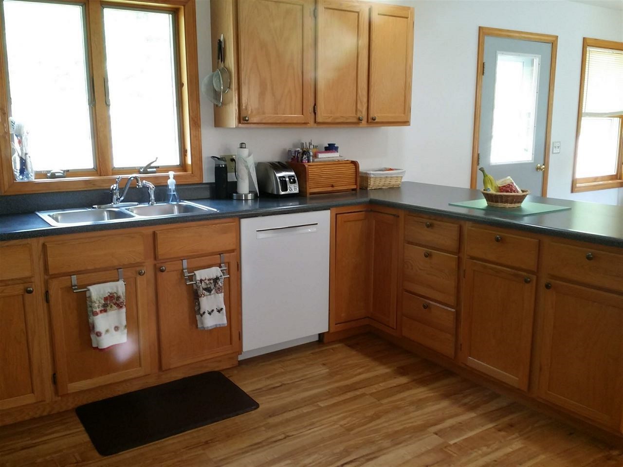 346 Whippoorwill Road Thetford, VT 05075 - Photo 5 of 20