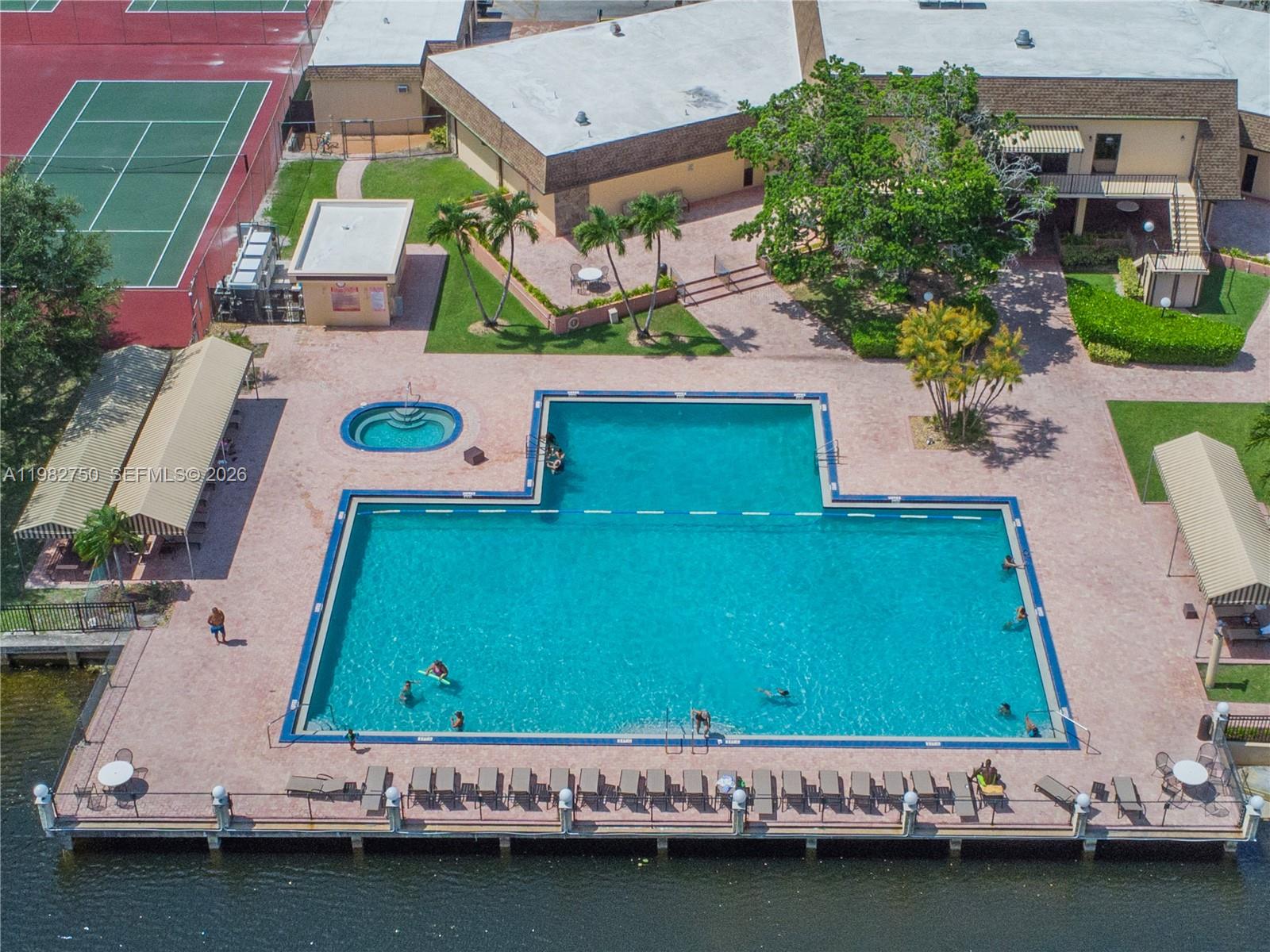 200 Gate Road, Unit 207 Hollywood, FL 33024 - Photo 23 of 27