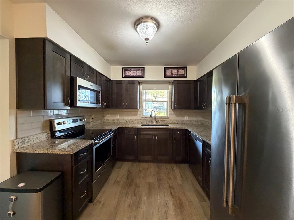 3230 West St Conrad Street Tampa, FL 33607 - Photo 3 of 18