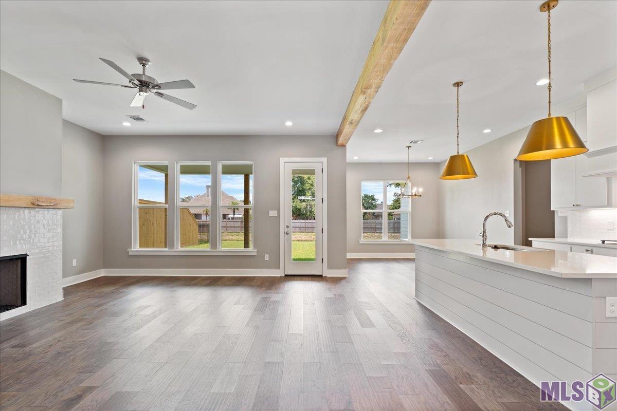 19043 Merchants Trl Avenue Baton Rouge, LA 70817 - Photo 3 of 9 Gallery Image 3