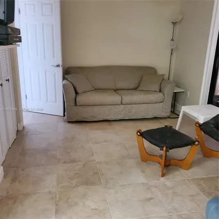 $2,400 | 9978 North Belfort Circle, Unit 206, Tamarac, FL 33321