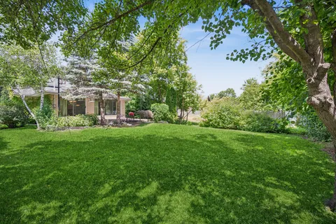 $499,000 | 2419 Lake Avenue, Wilmette, IL 60091