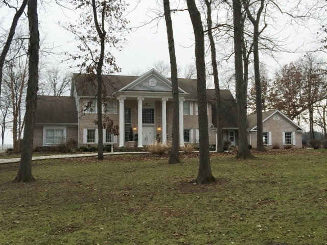 37626 Hunnington Ridge Hoopeston, IL 60942 - Photo 1 of 25 Gallery Image 1