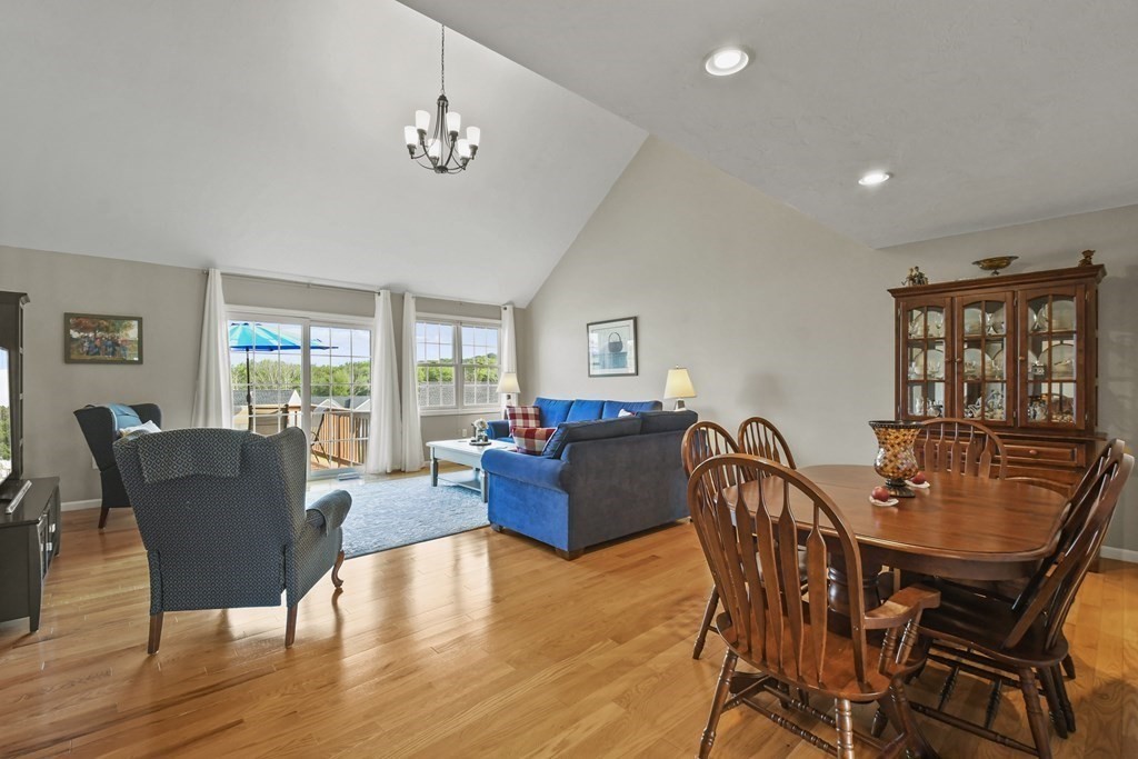 148 Ariel Circle, Unit 148 Sutton, MA 01590 - Photo 8 of 35 a living room with furniture and a window