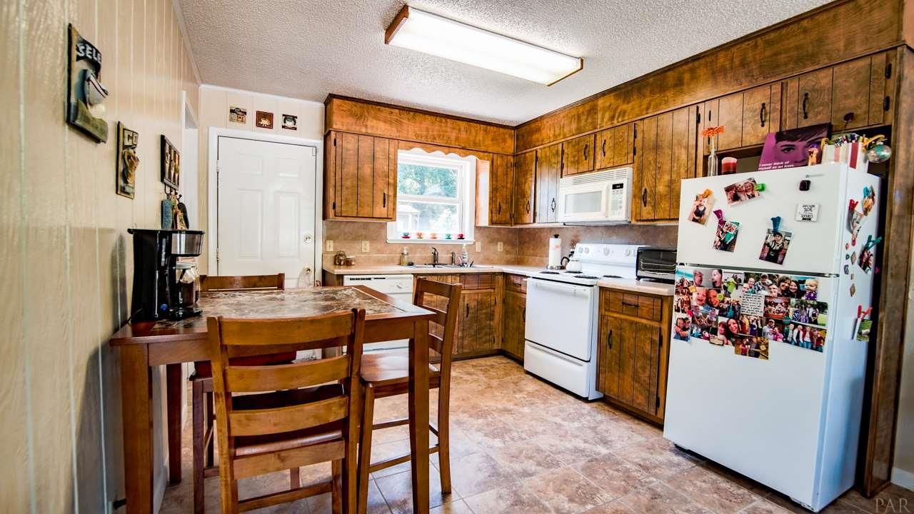 5443 Mulat Road Milton, FL 32583 - Photo 8 of 32 Gallery Image 8