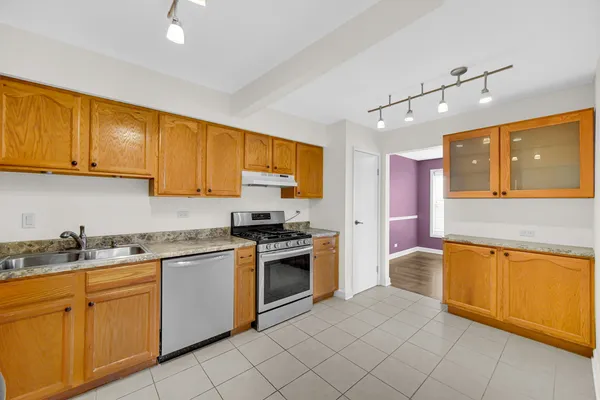 $269,000 | 140 Leslie Lane, Bolingbrook, IL 60440