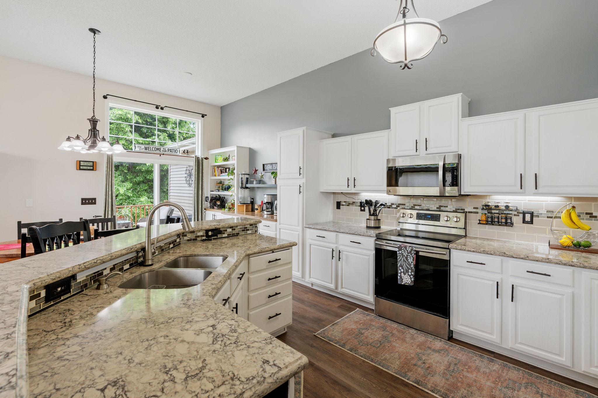 15685 Chestnut Way Rosemount, MN 55068 - Photo 13 of 54