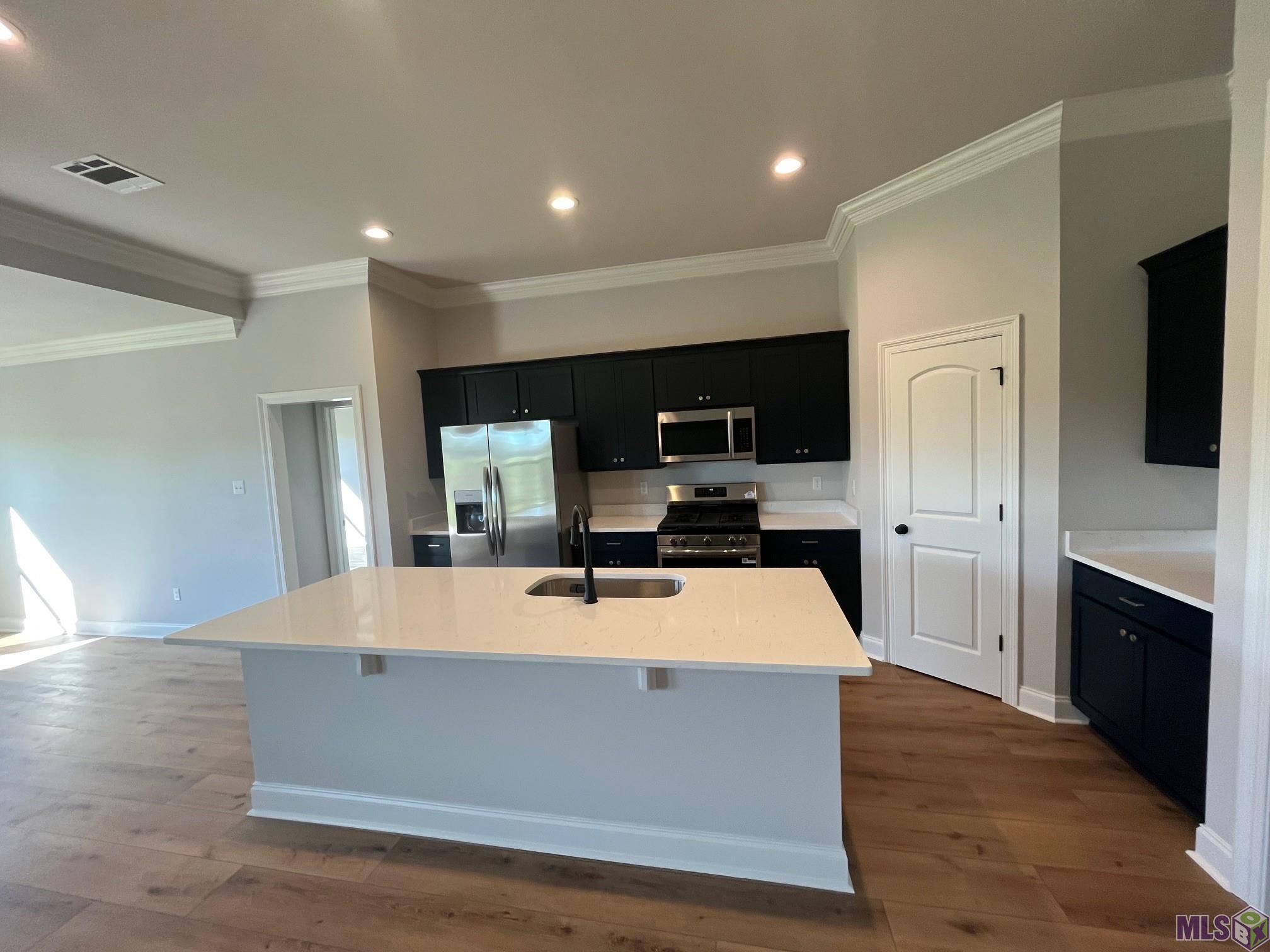 163 Spring Grove Loop Thibodaux, LA 70301 - Photo 3 of 7 Gallery Image 3