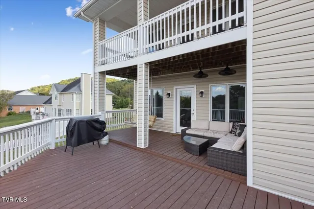 $705,000 | 18430 Whites Point Drive, Abingdon, VA 24211