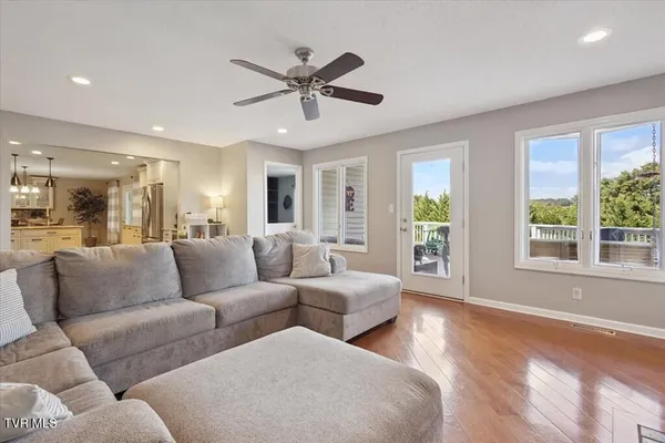 $694,999 | 18430 Whites Point Drive, Abingdon, VA 24211