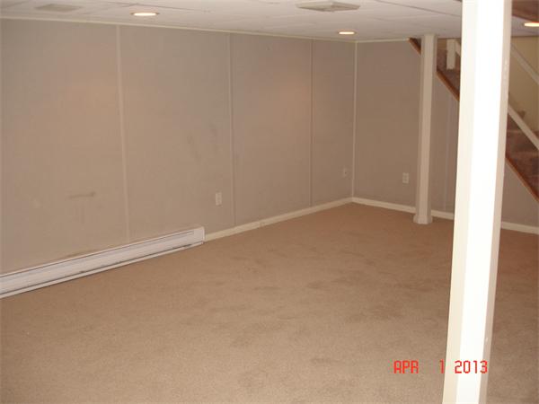 297 West Allen Ridge Road Springfield, MA 01118 - Photo 13 of 18 a view of an empty room