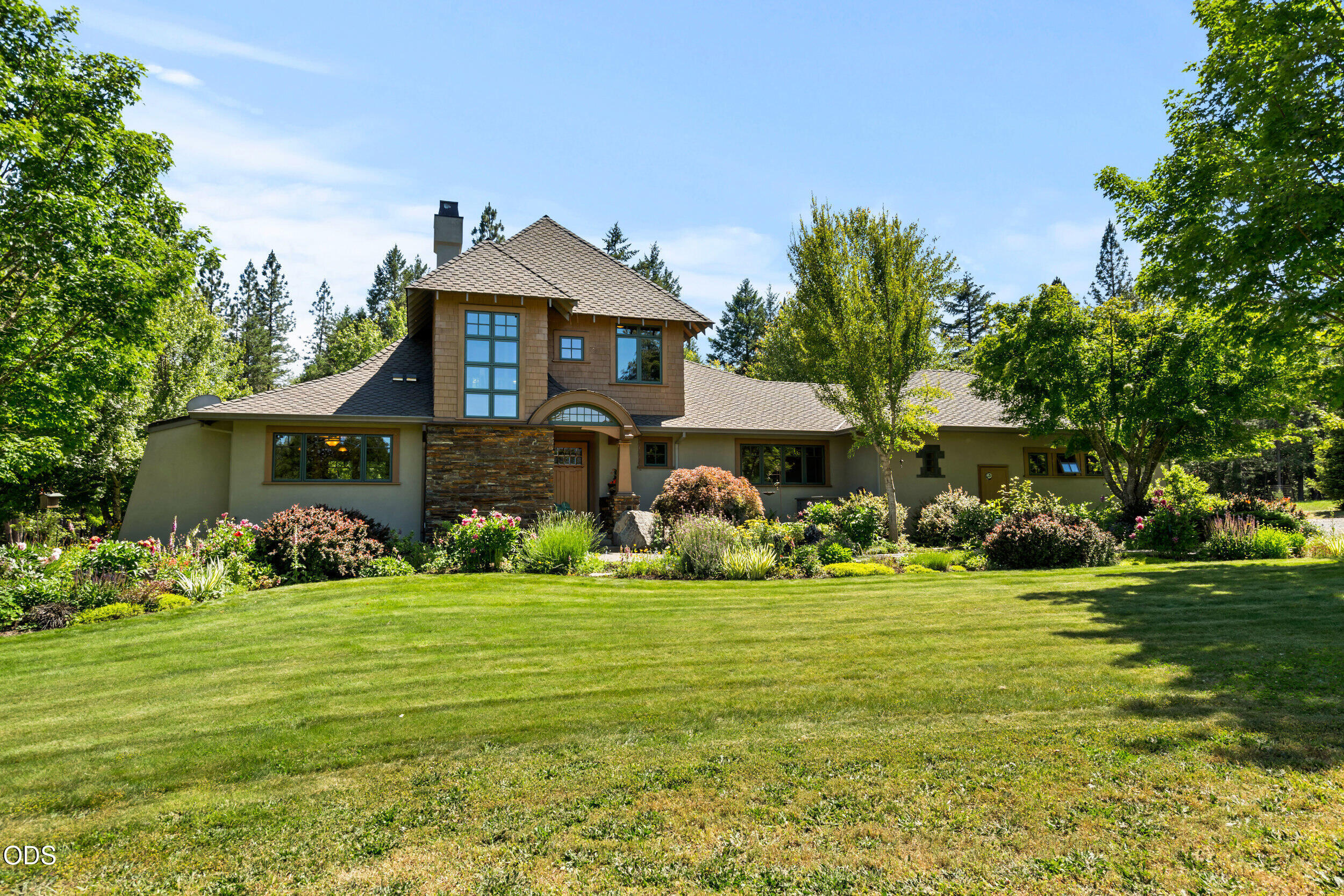 693 Horizon Hills Road Williams, OR 97544 - Photo 1 of 60