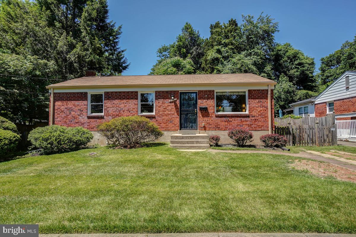 4807 Topping Road Rockville, MD 20852 - Photo 1 of 32 Gallery Image 1