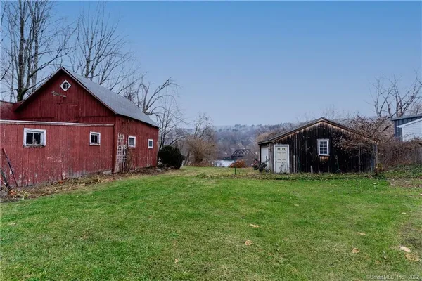 $3,000 | 25 Pickett District Road, New Milford, CT 06776