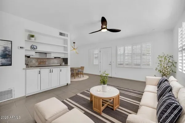 $1,800 | 8017 East Glenrosa Avenue, Scottsdale, AZ 85251