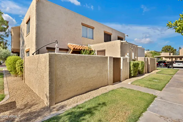 $1,800 | 8017 East Glenrosa Avenue, Scottsdale, AZ 85251