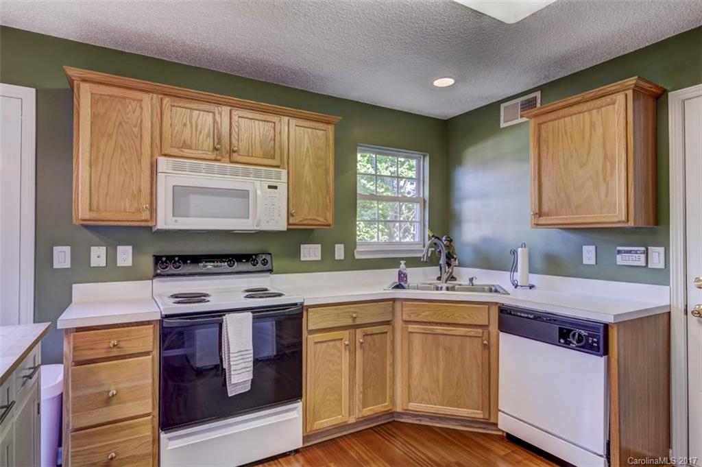 15267 Tracy Beth Road Huntersville, NC 28078 - Photo 10 of 22 Gallery Image 10