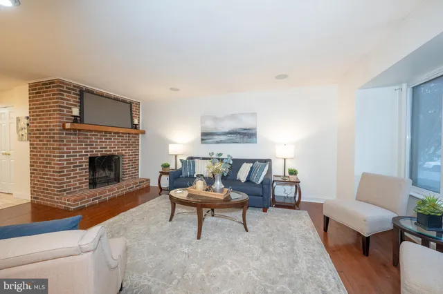 $525,000 | 301 Hanover Court, Chesterbrook, PA 19087