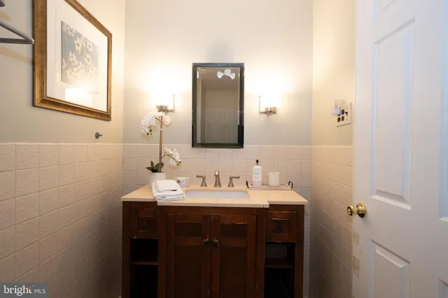 $525,000 | 301 Hanover Court, Chesterbrook, PA 19087