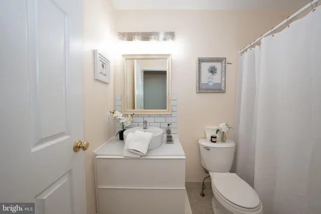 $525,000 | 301 Hanover Court, Chesterbrook, PA 19087