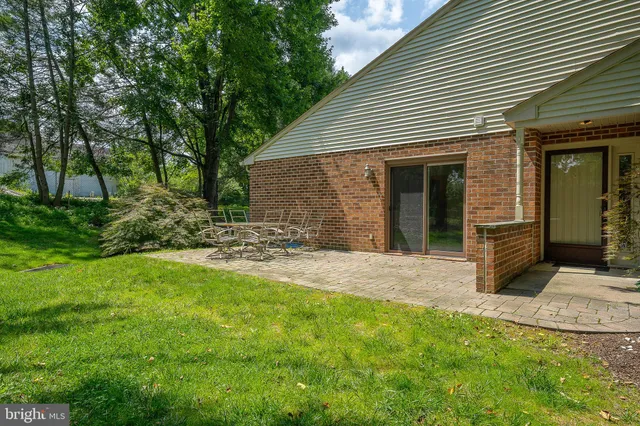 $525,000 | 301 Hanover Court, Chesterbrook, PA 19087