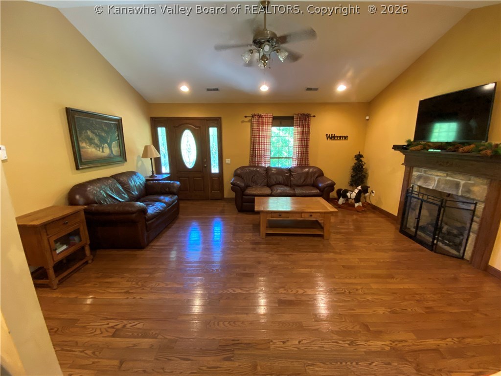 2097 White Ridge Road Point Pleasant, WV 25550 - Photo 10 of 33 Gallery Image 10