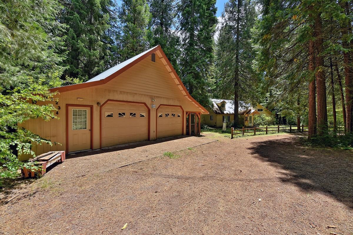 428 Red Blanket Road Prospect, OR 97536 - Photo 6 of 30 F403343C-5945-4CAF-B17C-C90ED5B8129B