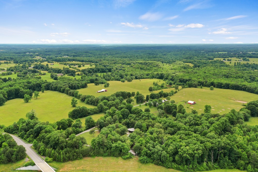 7461 Valley Road Fairview, TN 37062 - Photo 4 of 46