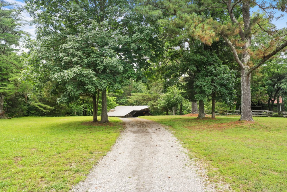 7461 Valley Road Fairview, TN 37062 - Photo 7 of 46
