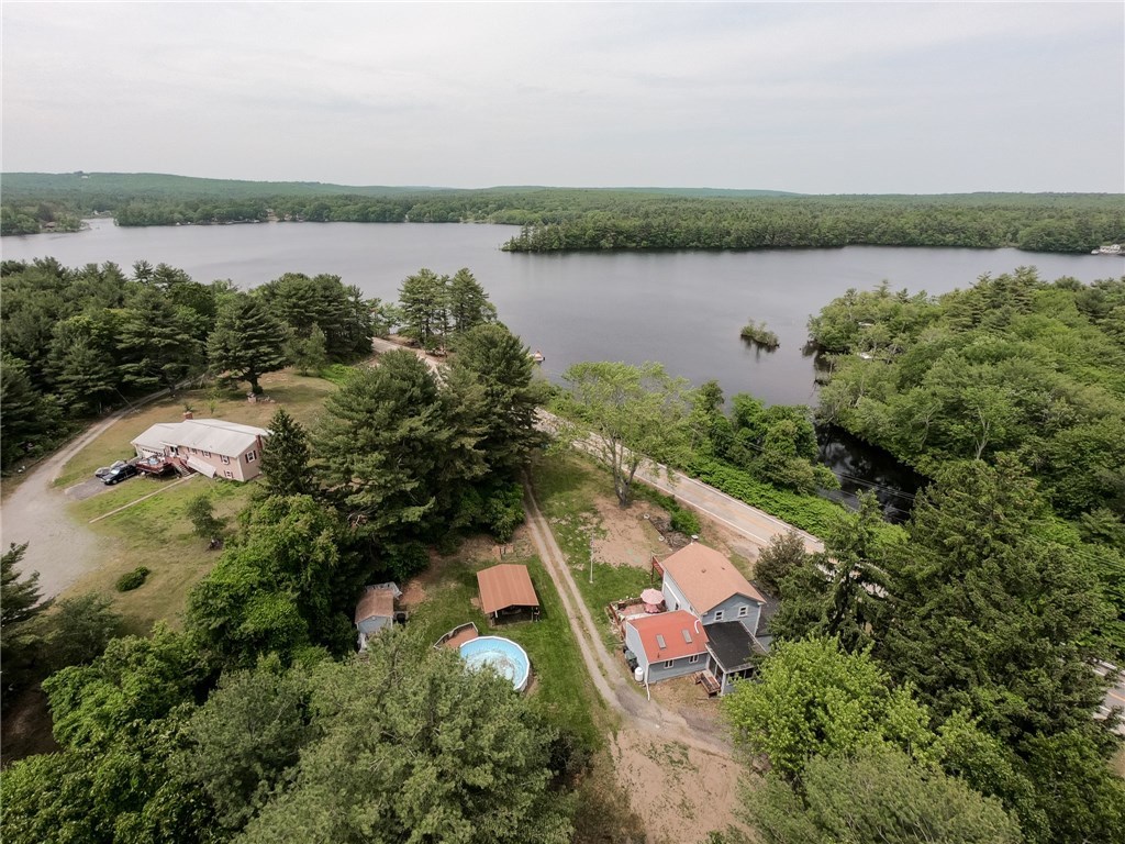 129 Old Flat River Road Coventry, RI 02816 - Photo 5 of 38