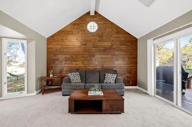 $340,000 | 1408 East Oxford Place, Olathe, KS 66062