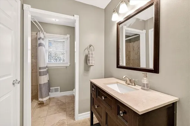 $340,000 | 1408 East Oxford Place, Olathe, KS 66062