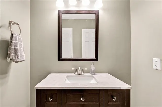 $340,000 | 1408 East Oxford Place, Olathe, KS 66062