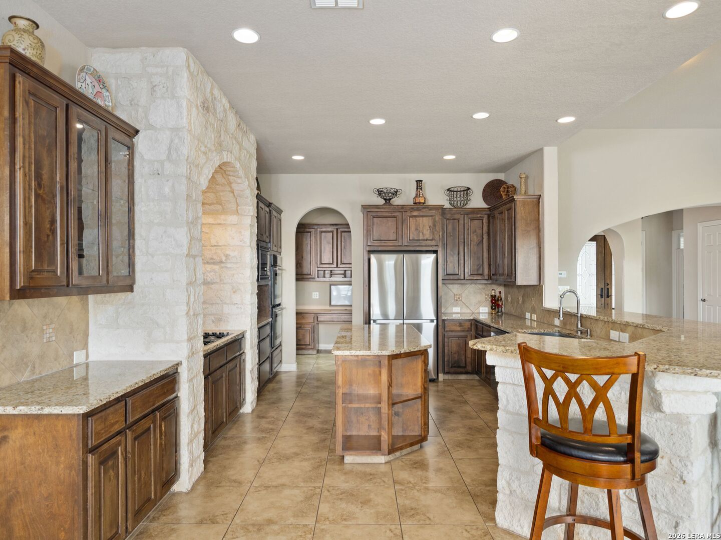 14325 Contour Place Helotes, TX 78023 - Photo 13 of 64