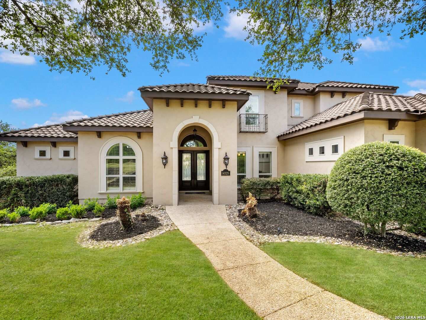 14325 Contour Place Helotes, TX 78023 - Photo 4 of 64