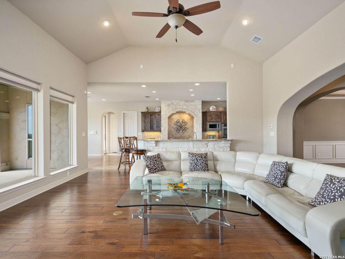 14325 Contour Place Helotes, TX 78023 - Photo 10 of 64