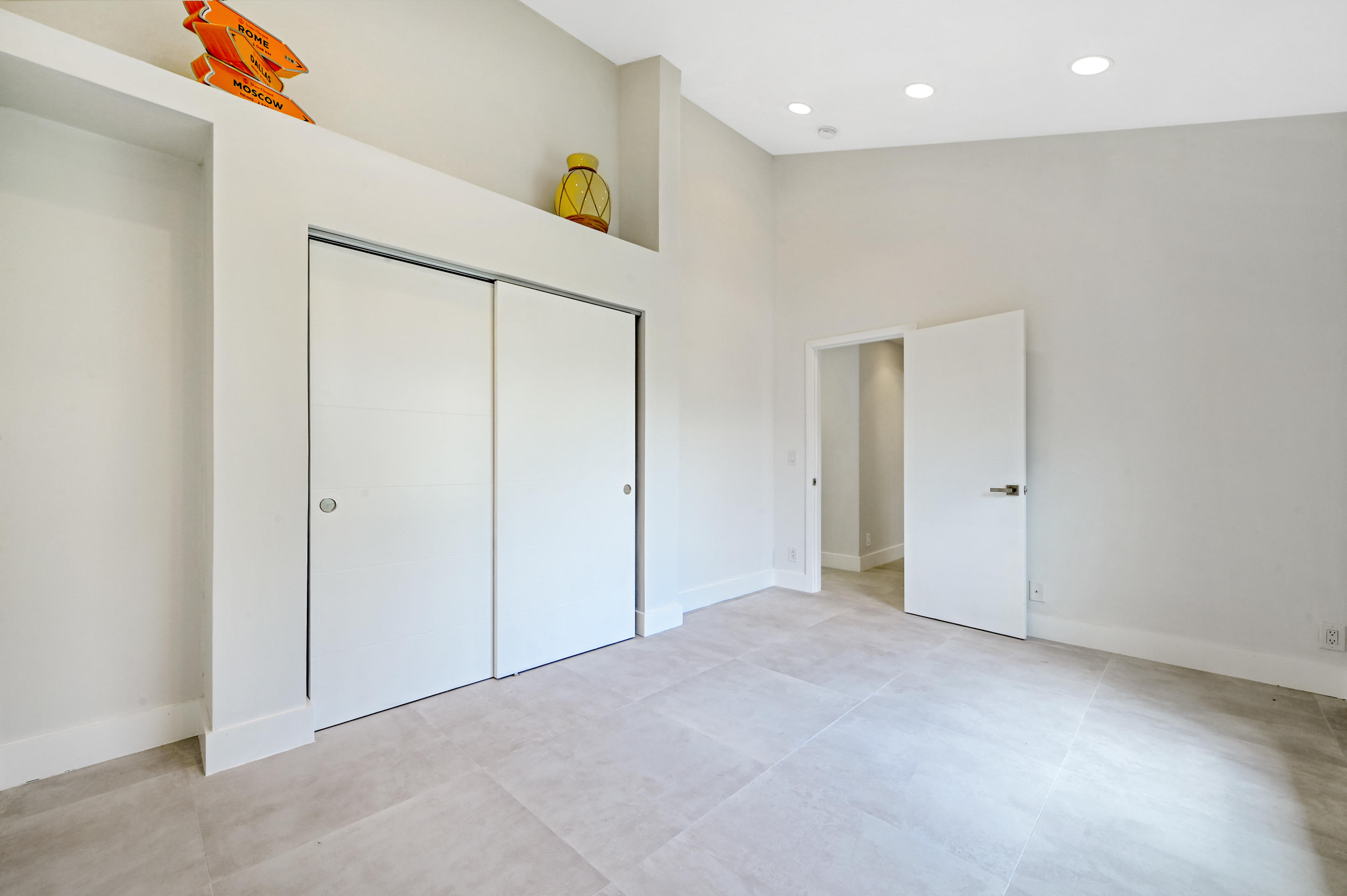 4912 Bocaire Boulevard Boca Raton, FL 33487 - Photo 22 of 36 Room 2