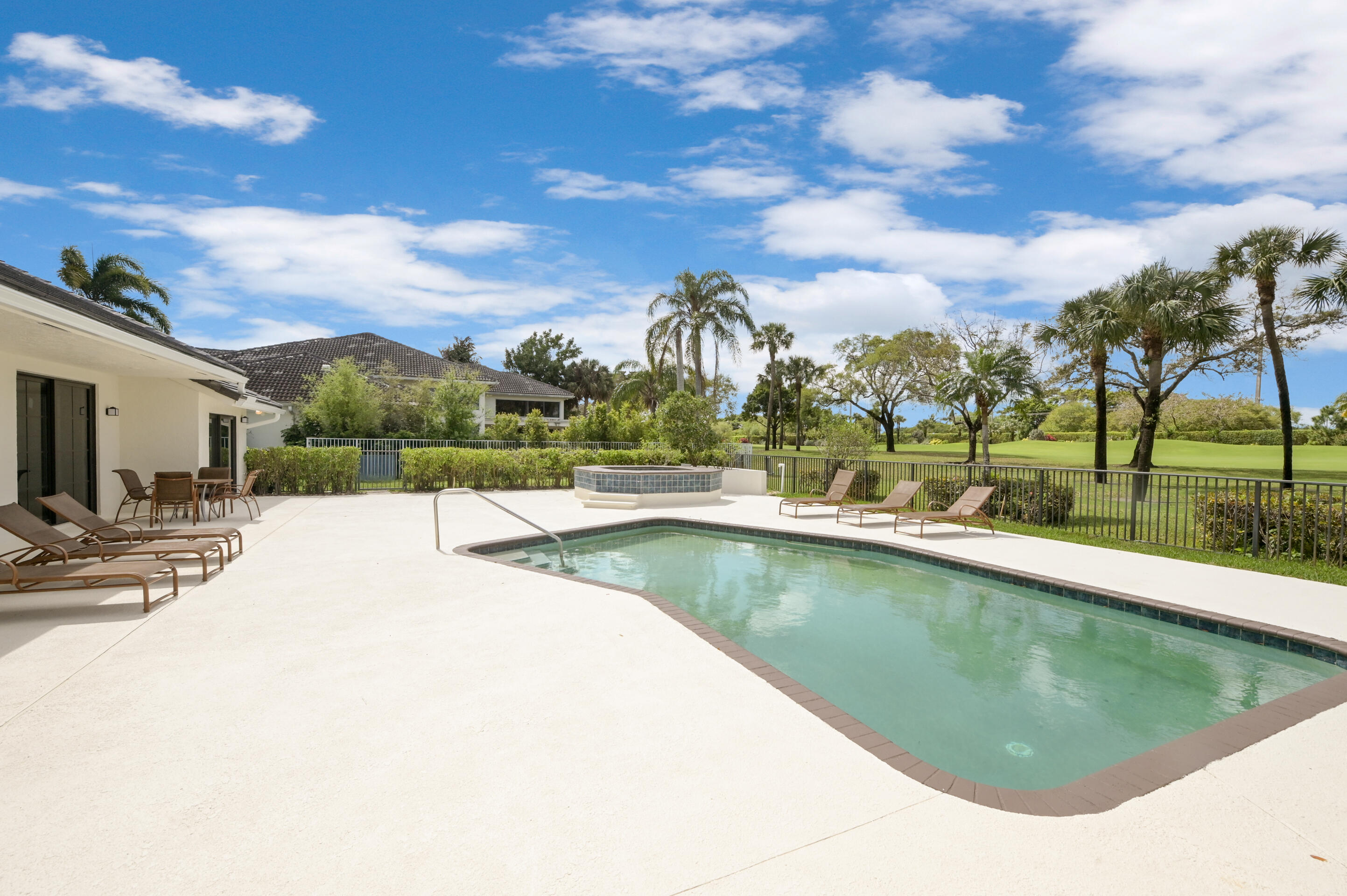 4912 Bocaire Boulevard Boca Raton, FL 33487 - Photo 31 of 36 Rear 6