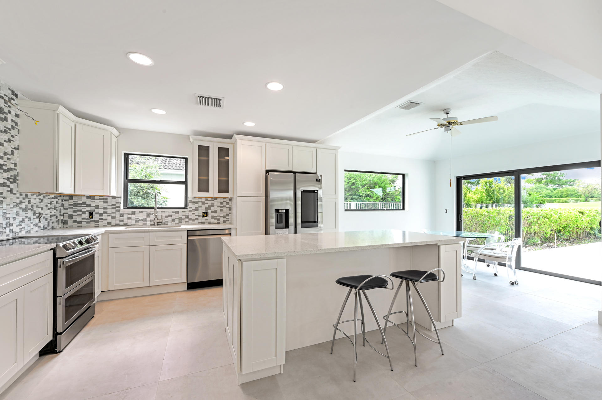 4912 Bocaire Boulevard Boca Raton, FL 33487 - Photo 8 of 36 ADP_7452