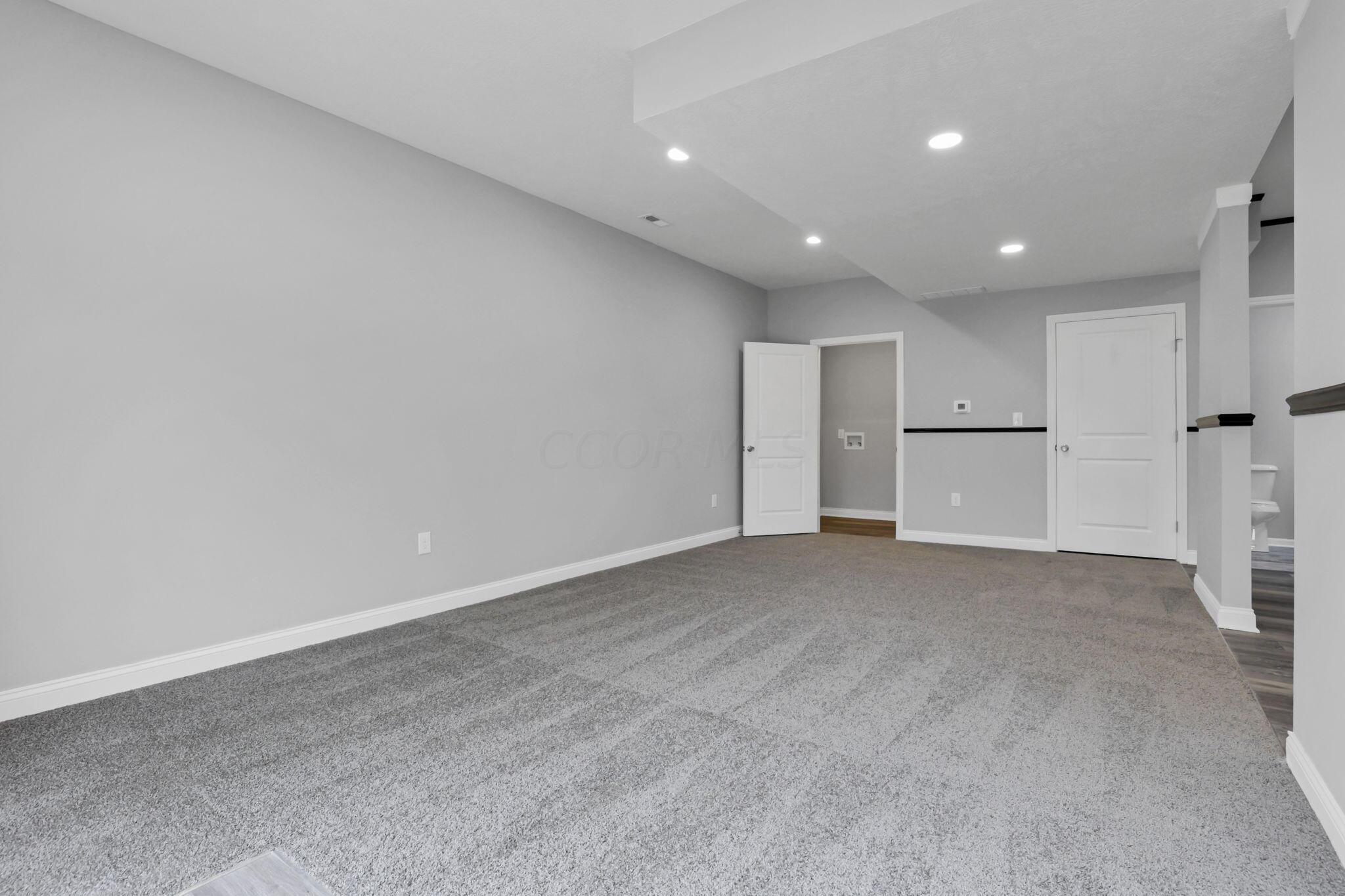 1555 Delbert Road Columbus, OH 43219 - Photo 20 of 48 20-web-or-mls-0N4A2764