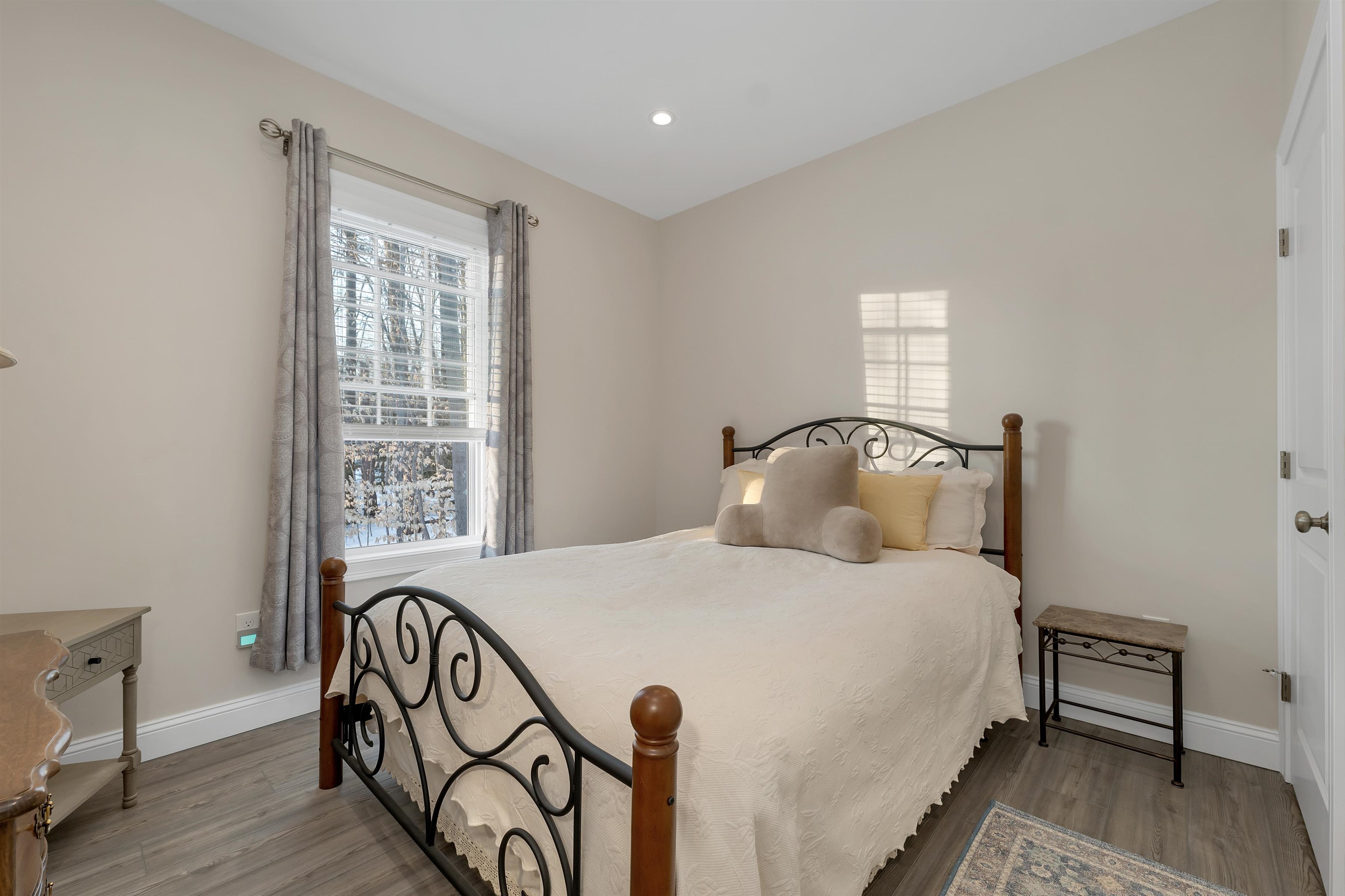 4 Mulberry Wolfeboro, NH 03894 - Photo 20 of 37