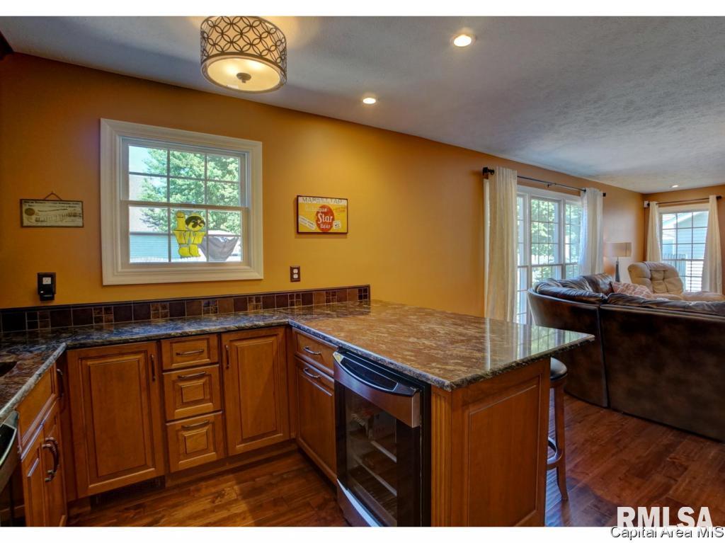 2335 Chesapeake Landing Springfield, IL 62712 - Photo 15 of 36
