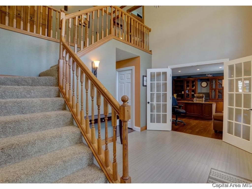 2335 Chesapeake Landing Springfield, IL 62712 - Photo 2 of 36