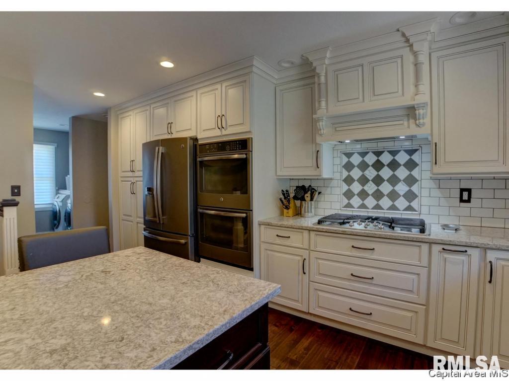 2335 Chesapeake Landing Springfield, IL 62712 - Photo 3 of 36