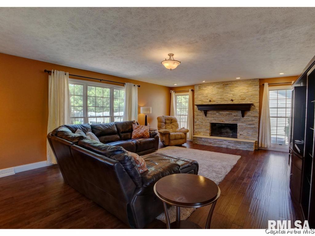 2335 Chesapeake Landing Springfield, IL 62712 - Photo 10 of 36